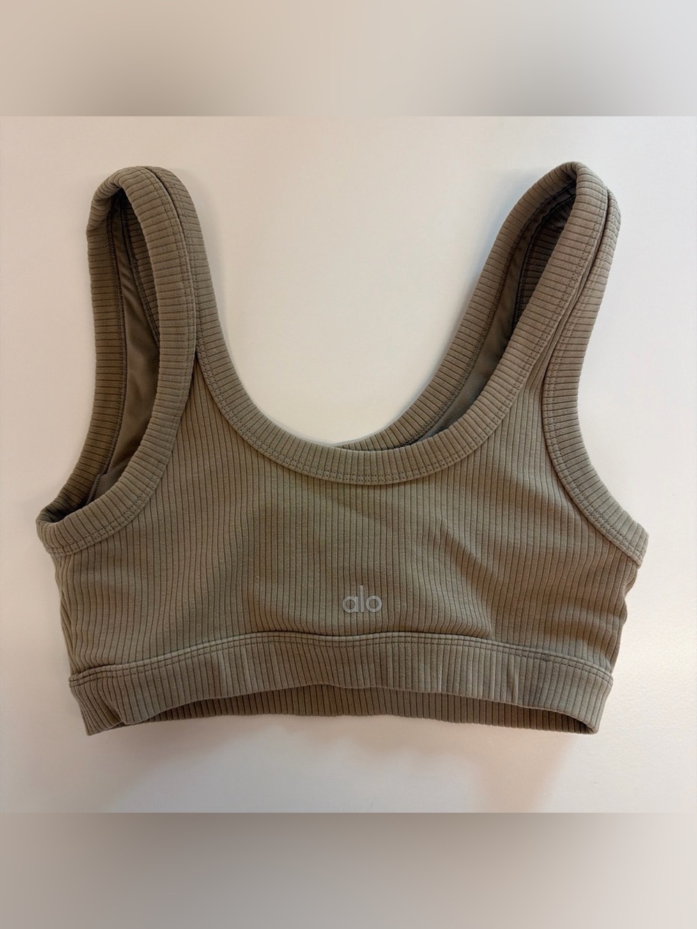 ALO Yoga Ribbed Scoop Sports Bra - Taupe
